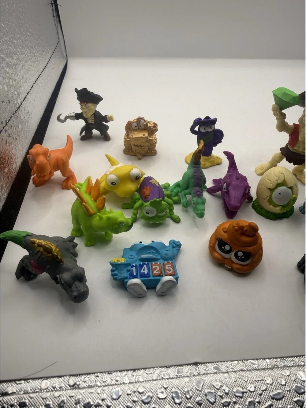 Zuru Smashers Dino Island & Other Figures -Lot of 28